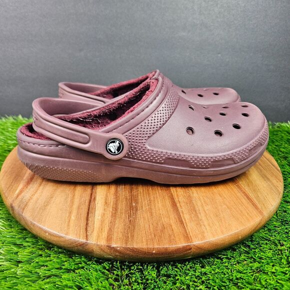 Crocs Classic Fuzz Lined Clog Shoes Mens Size 8 Womens 10 Maroon Fleece Slip On - Picture 1 of 12
